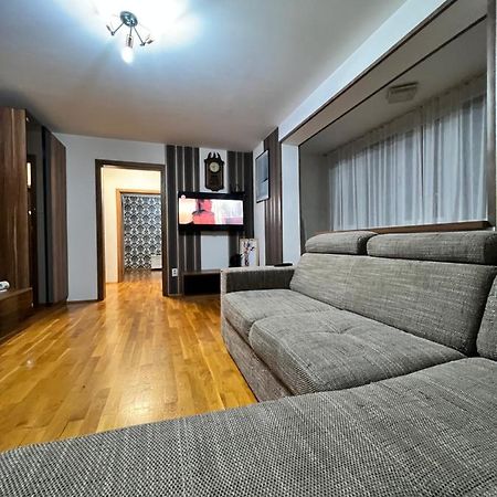 Debo Apartament Лугож Экстерьер фото
